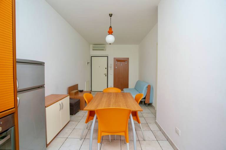 Apartment with patio — photo 5
