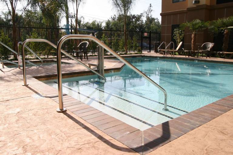 Hampton Inn Visalia — photo 3