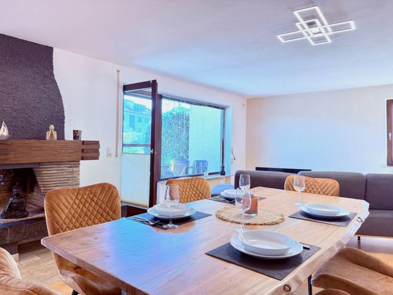 Ferienwohnung Aussichtsreich - großzügig mit Terrasse und Aussenkamin — photo 2