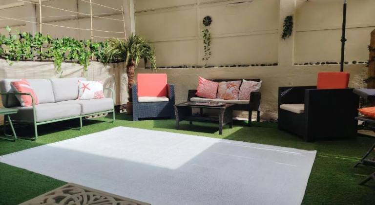 Fully equipped pleasant apartment with patio | Next to Place Masséna | Pet-friendly in Thiers