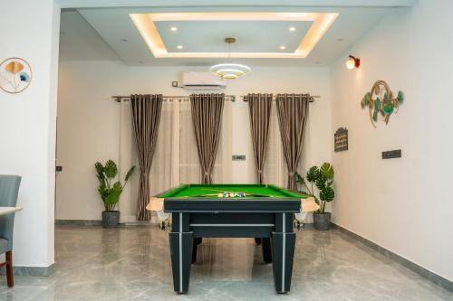 Beautiful villa with pool | Pets allowed — photo 2