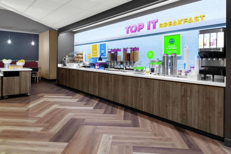 Tru by Hilton Gilbert Phoenix — photo 5