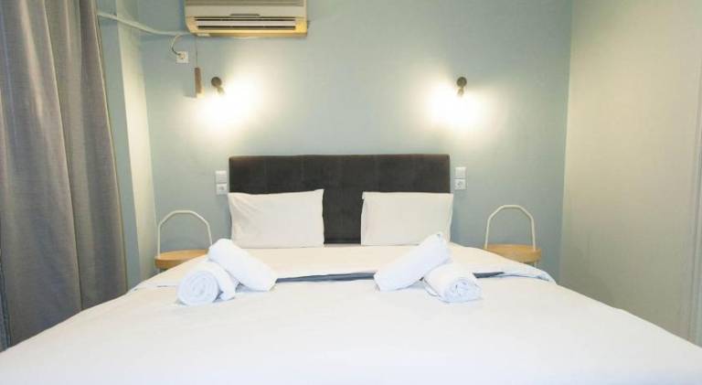 Holiday apartment with terrace in Athens