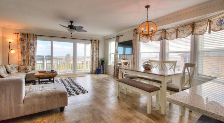 Whitecaps D by Carolina Beach Realty — photo 2