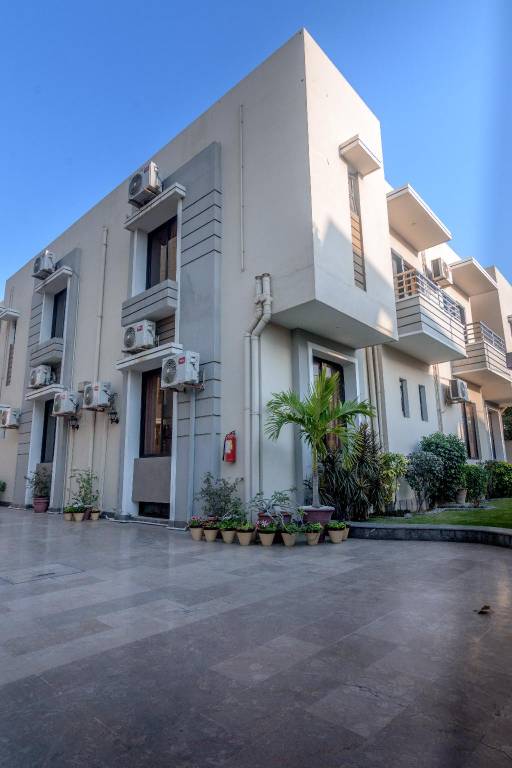LOKAL Rooms x Shahrah e Faisal PECHS