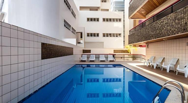 Apartment with pool — photo 3