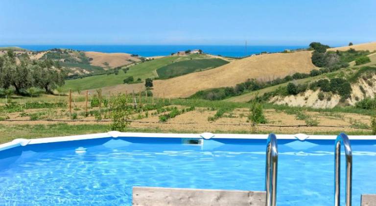 Wonderful holiday apartment with hot tub & pool | Pets allowed — photo 3