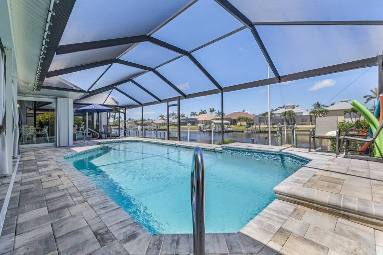 Child-friendly house with barbeque & private pool | Water view | Pets allowed in Cape Coral, FL