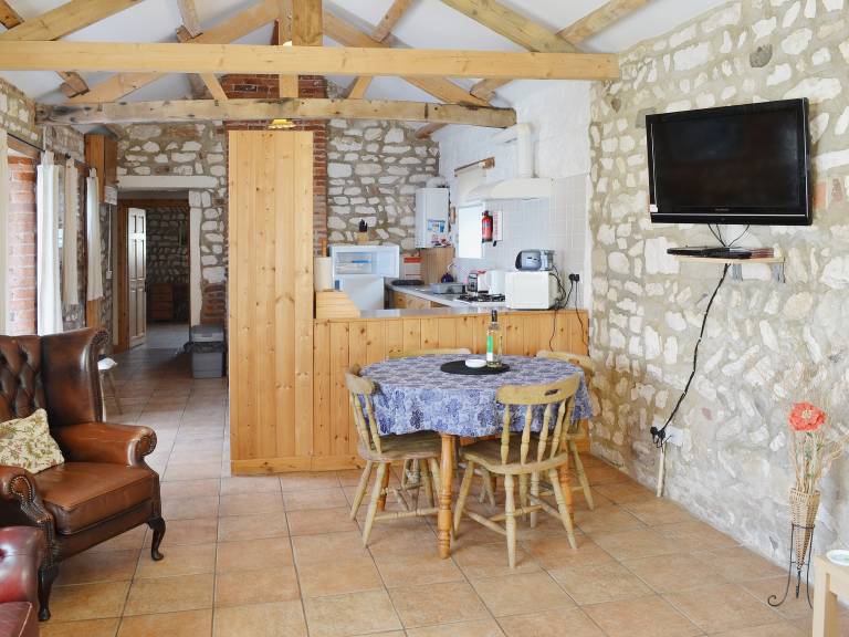Cottage with BBQ — photo 4