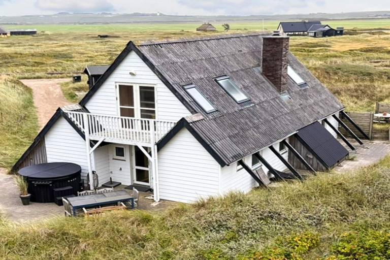 Ferienhaus mit Hund in Vrist Strand fuer max. 10 Personen