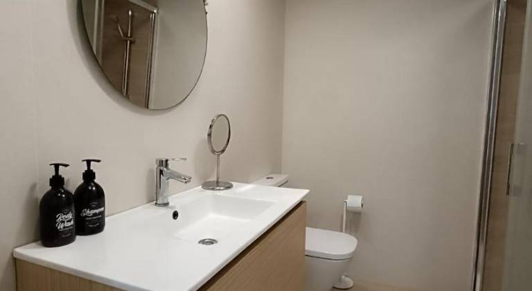 Beautiful holiday apartment | Near Cathedral-Basilica of Our Lady of the Pillar | Good for workation | Dogs allowed — photo 2