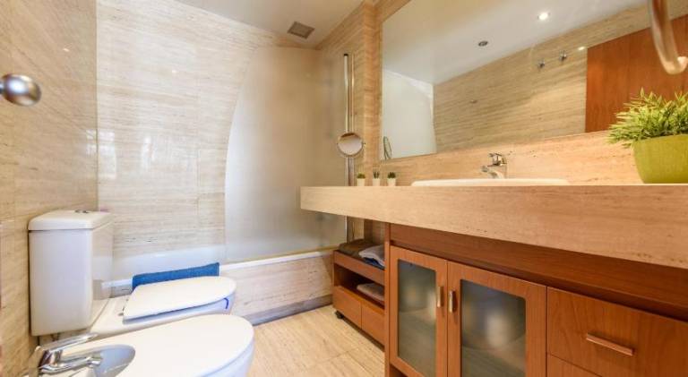 RamblasRentals Stylish Bright 3BR New Catalan Flat 10m Ramblas - Parking - Wifi — photo 2