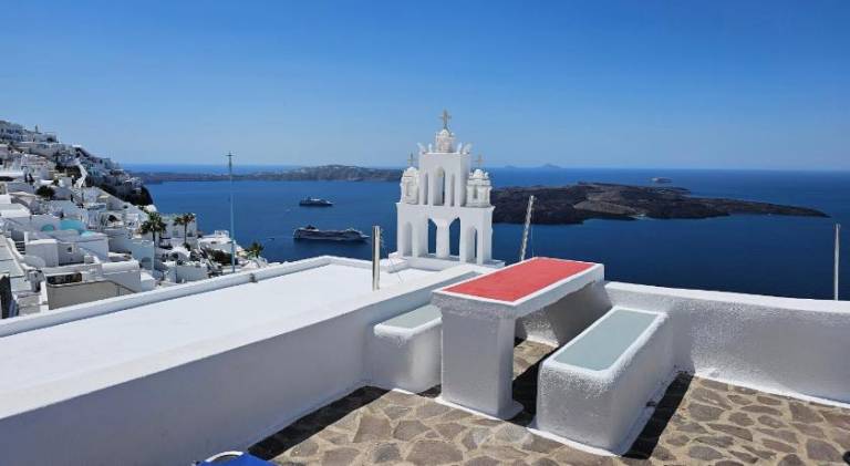 House with patio | Good for workation in Santorini