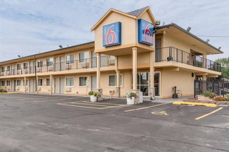 Motel 6 Oshkosh, WI in Oshkosh, WI