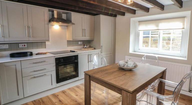 House with 2 rooms for 4 persons — photo 3