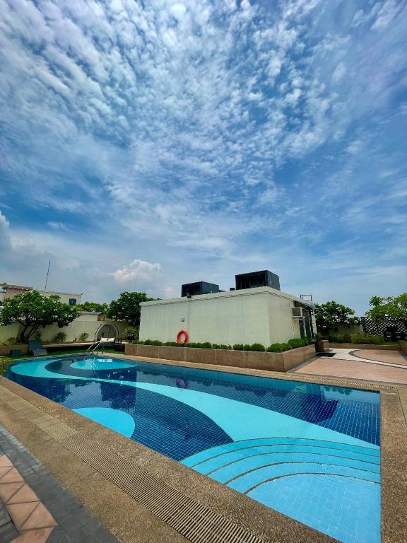 Lovely rental apartment with pool & garden | Suitable for remote work | Pets are welcome — photo 3