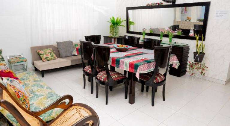 Vacation home with patio & barbeque | Beach nearby | Pet-friendly — photo 4