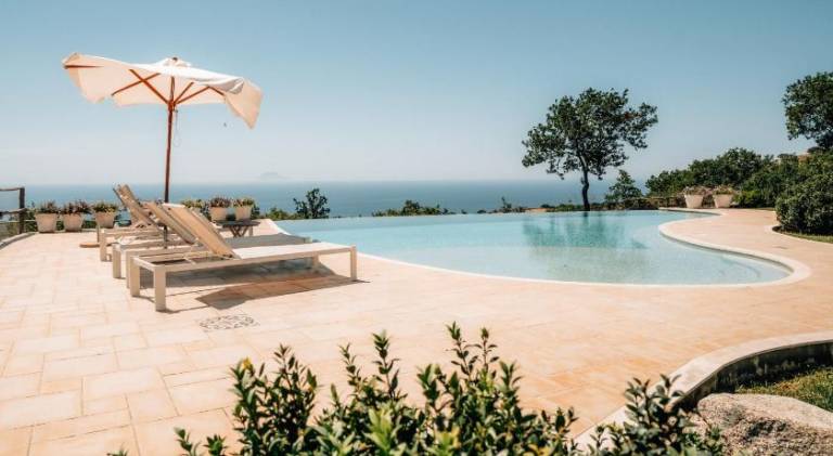 Beautiful vacation home with pool | Pets allowed — photo 3