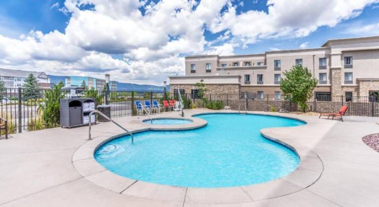 Holiday Inn Express & Suites Colorado Springs AFA Northgate By IHG — photo 2