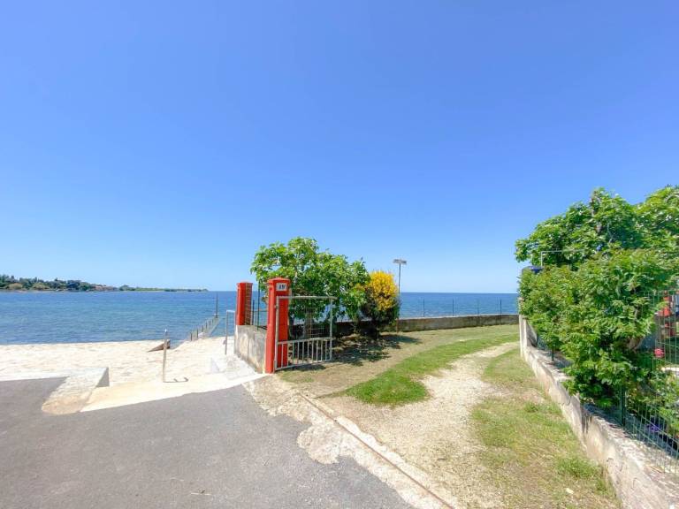 Rental apartment with 2 rooms for 4 persons — photo 2