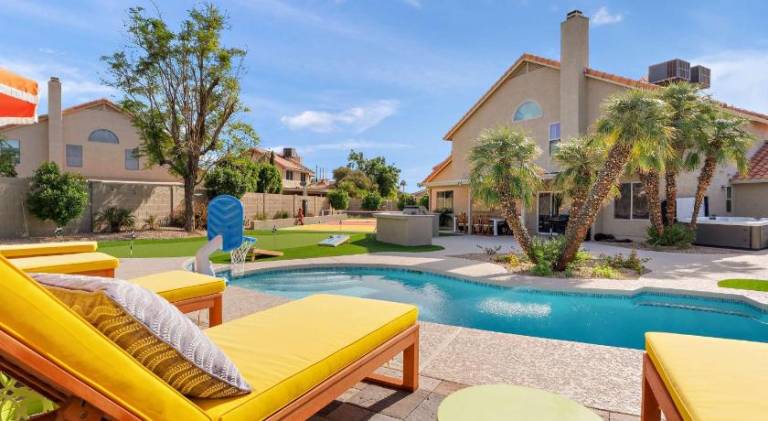 Pleasant house with pool | Pets allowed — photo 3