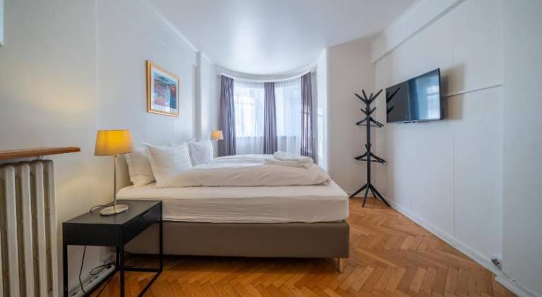 Charming holiday apartment with yard | Close to Hallgrímskirkja | Suitable for remote work | Pets allowed — photo 2