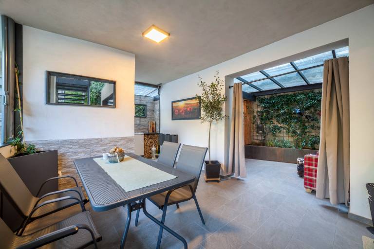 Apartment 'Holzer's' with Mountain View, Private Terrace and Wi-Fi in San Leonardo in Passiria