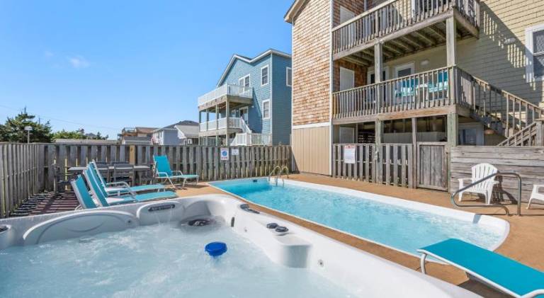 House with jacuzzi & pool | Beach nearby | Pet-friendly — photo 3
