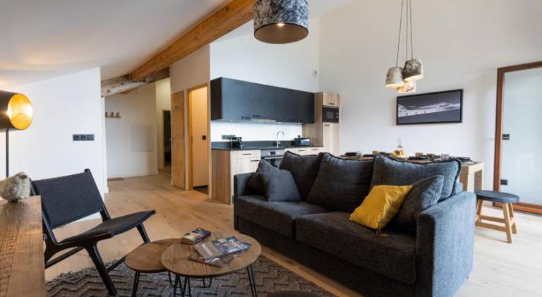Serviced apartment with sauna, hot tub & pool | Next to the ski | Pet-friendly — photo 2