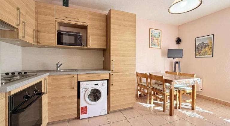 Nice holiday apartment | Beach nearby | Pets are welcome in Bormes-Les-Mimosas