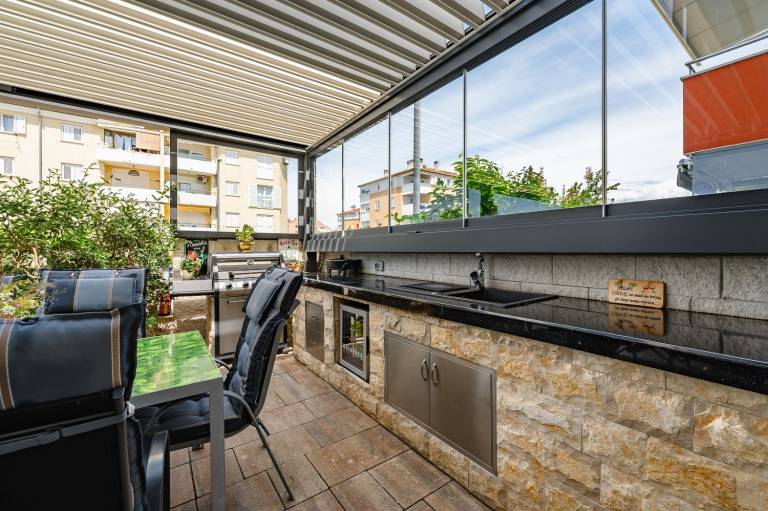 Dog-friendly apartment just 150 metres from the beach with air conditioning and barbecue — photo 5