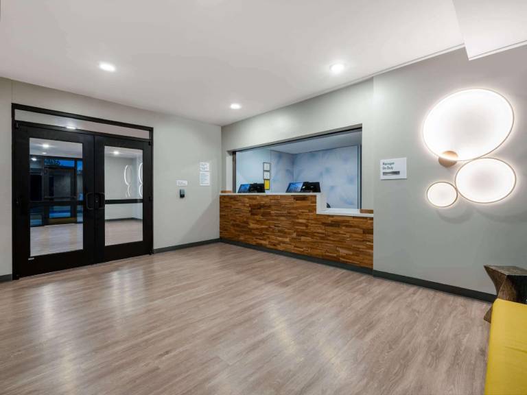ECHO Suites Extended Stay by Wyndham Spartanburg — photo 5