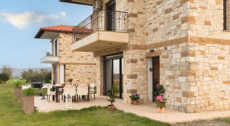 House with garden, terrace & grill — photo 4