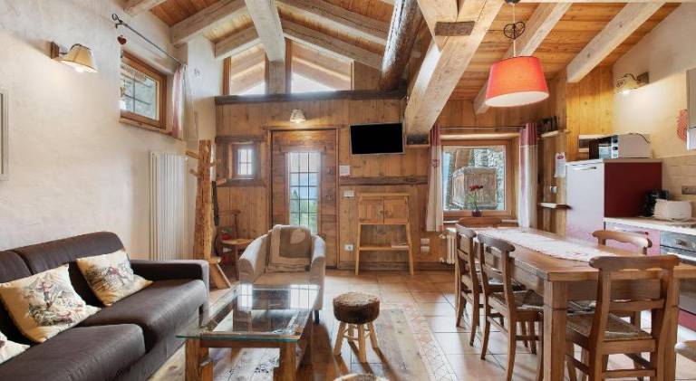 Vacation home with yard & barbeque — photo 3