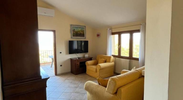 Holiday apartment with yard & terrace | Pets allowed — photo 2