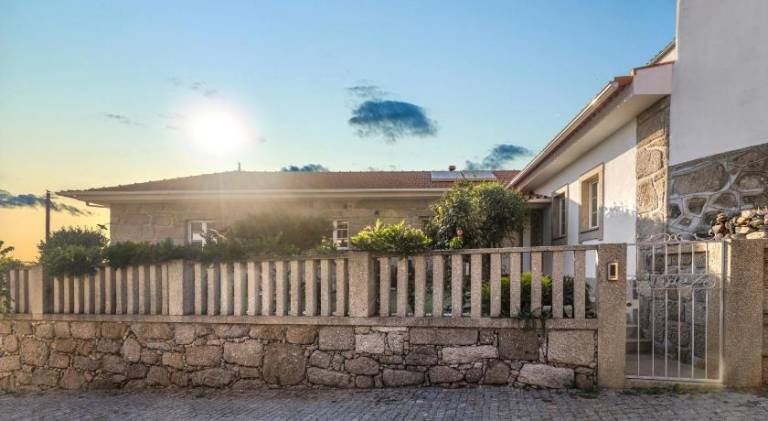 Villa with private pool, garden & patio — photo 5