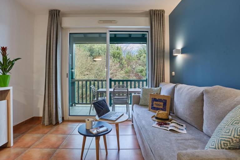 Holiday apartment with pool & terrace — photo 3