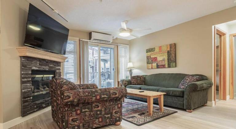 Charming holiday apartment | Pets are welcome in Canmore, AB