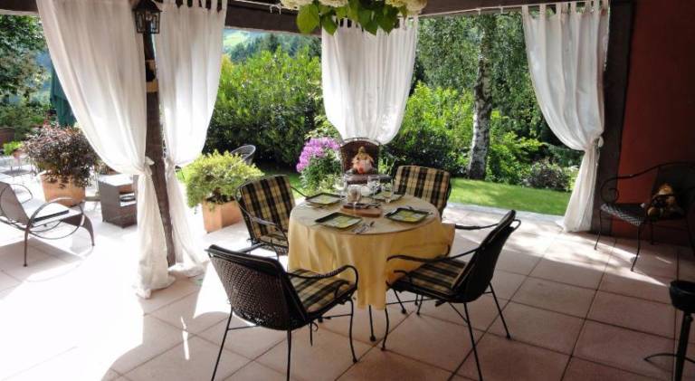 Vacation home with terrace & garden — photo 5