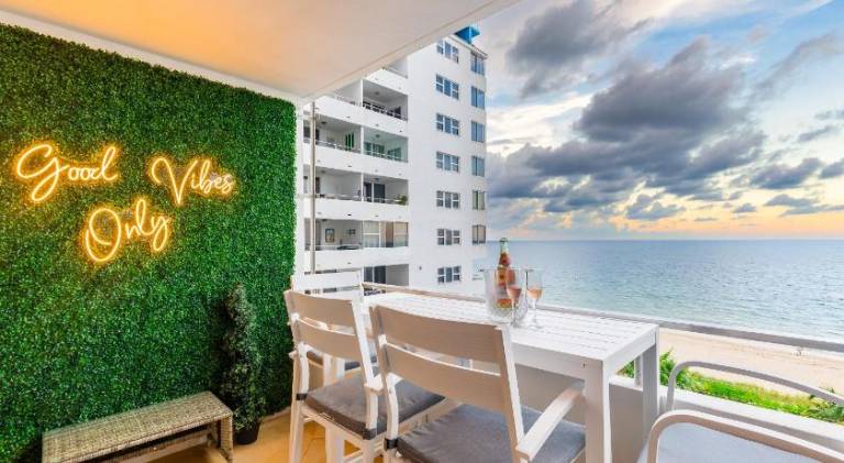 Beachfront Getaway Private Balcony & Scenic Views in Fort Lauderdale, FL