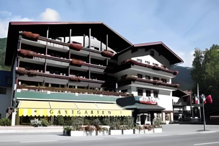 Raffl's Tyrol Hotel in Sankt Anton am Arlberg