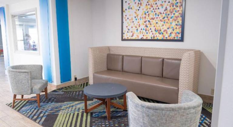 Holiday Inn Express Hotel & Suites Gainesville By IHG — photo 5