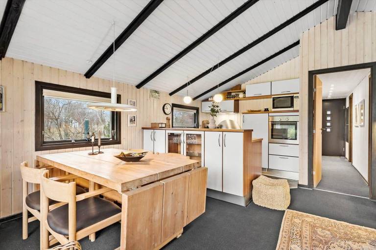 Beautiful house with barbecue & patio | Pets allowed — photo 3