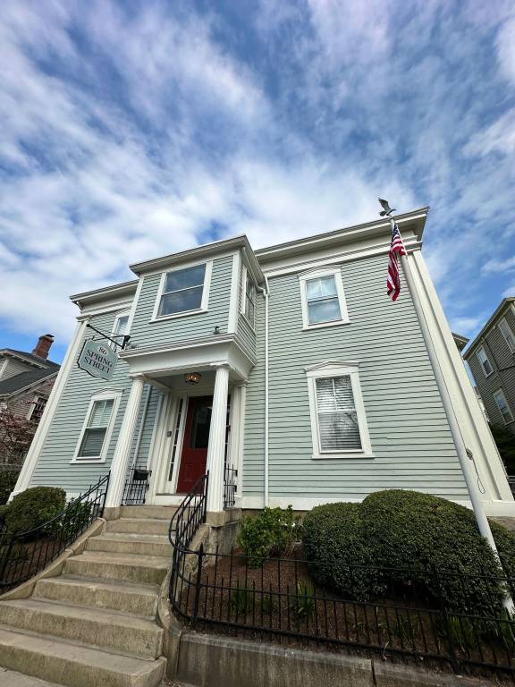 House  Newport