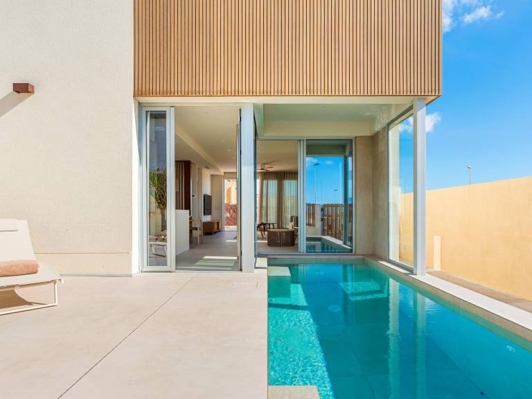 Villa with garden, terrace & private pool | Sea view — photo 5