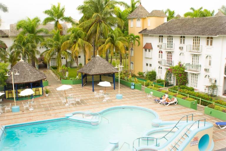 Condo Ocho Rios