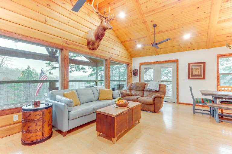 Cabin on Beaver Lake w/ Views & Furnished Deck! — photo 4