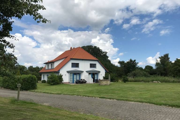 Vacation home with barbecue & terrace — photo 4