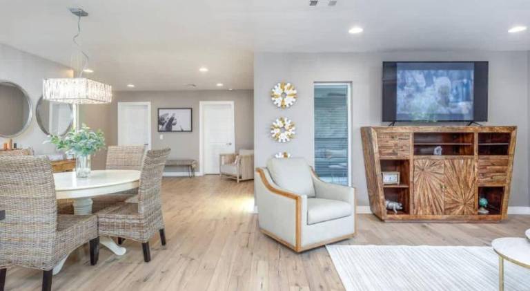 Vacation home with terrace — photo 3