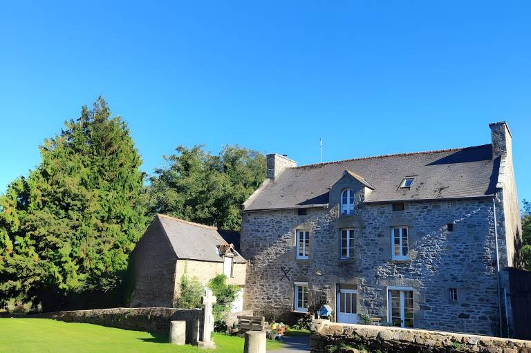 Family-friendly house with patio, barbeque & garden | Good for workation | Dogs allowed in Dinan